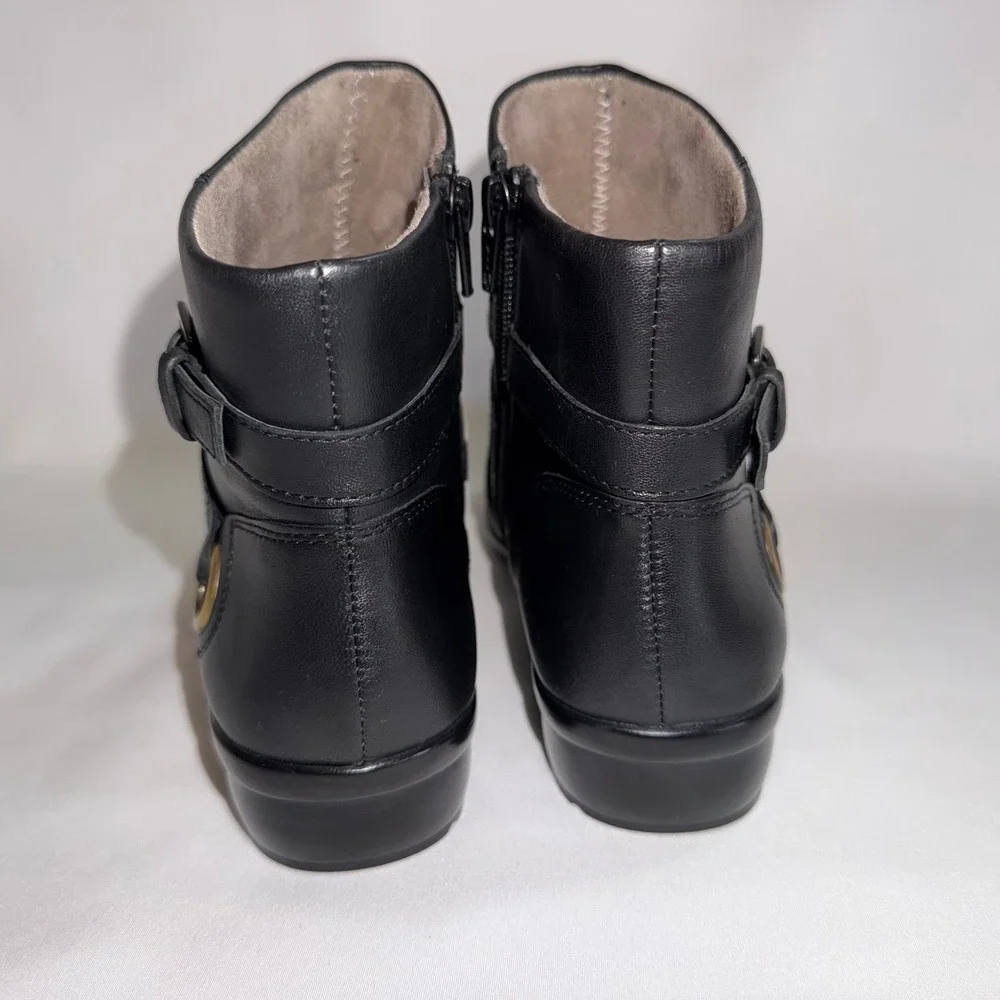 Natural Soul by Naturalizer Cycle Black Leather Ruched Ankle Boots Size 7M